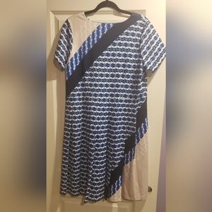 Plus sized Elloqui dress. Size 16